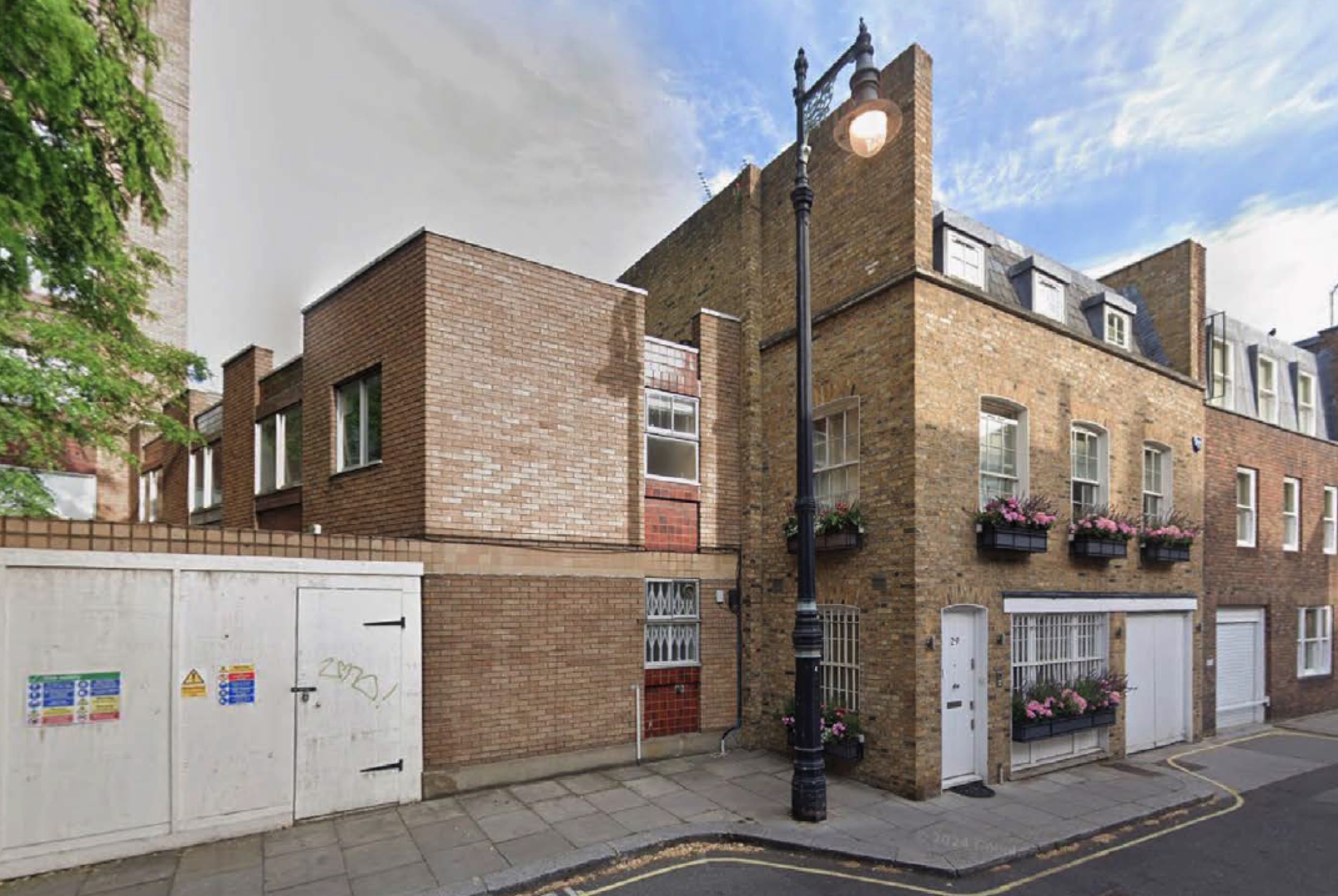 Kinnerton St Houses existing site